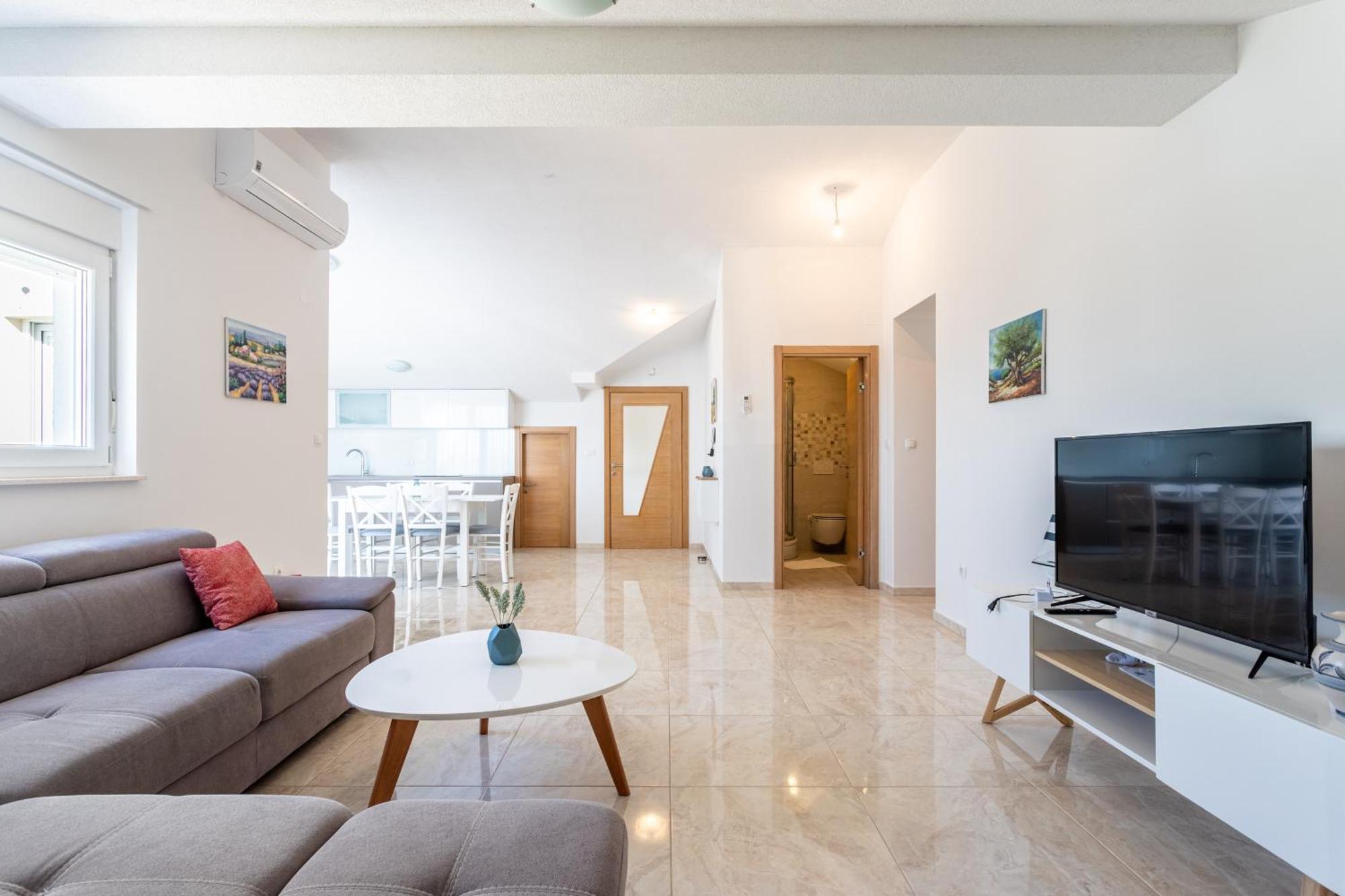 Villa Ana Perfect For Families With Kids And Groups,House With Heated Pool 포드스트라나 외부 사진